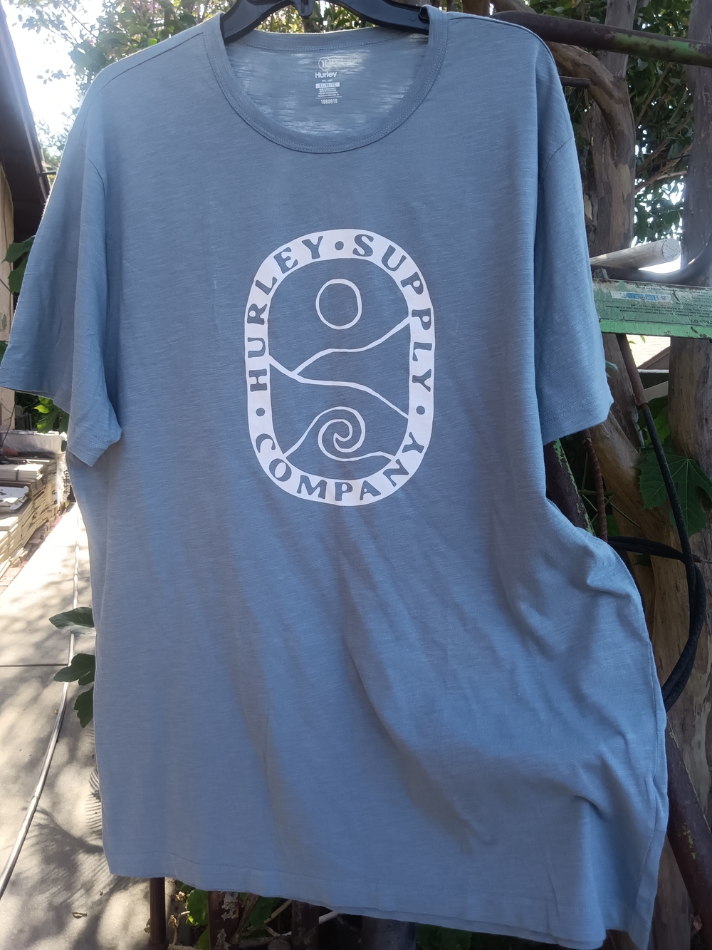 Hurley Men's Short Sleeve Graphic Tee - Light Blue